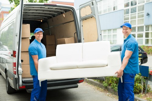 Secure short-term storage units in Knightsbridge for temporary belongings