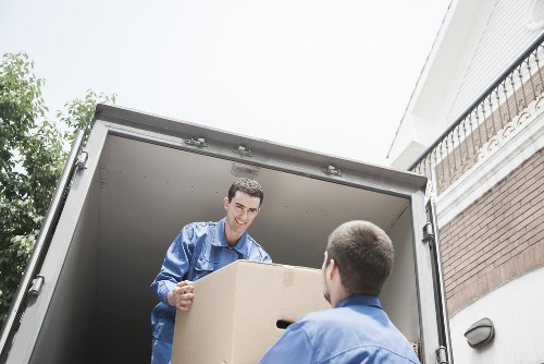 Local waste transfer station handling separated recyclable materials for inner London recovery